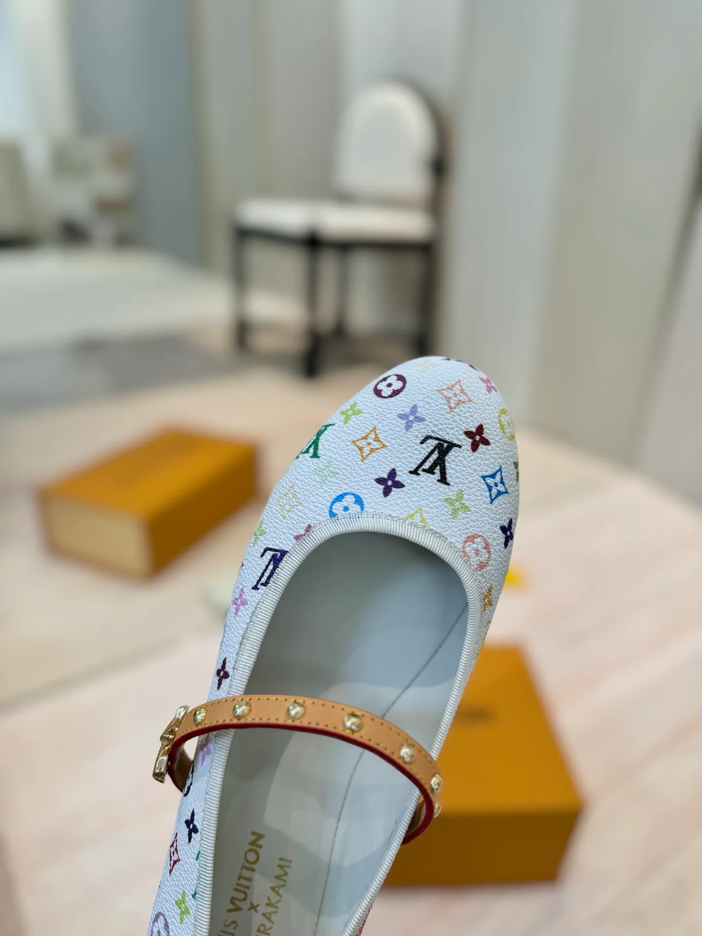 👟👟Ex-factory price 620👟👟 (top version) louis vuitton LV Louis Vuitton 25/Spring and Summer The latest Mary Jane shoes are simple and exquisite, full of high-end, showing elegance~ They look great on the feet and are full of summer shoes💯Awesome ✅Upper: 3D printed cowhide ✅Inner lining: Sheepskin lining, ✅Outsole: Genuine leather outsole imported from Italy ✅Size: 35-41 (40 to 41 customized, non-returnable) ✅Packaging: full set of packaging